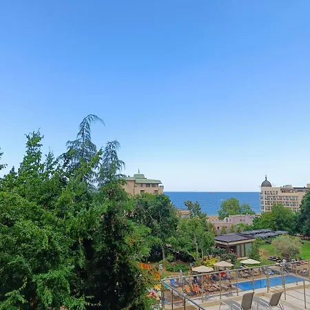 приятна почивка на море в Golden Line Daire *