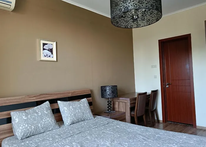 아파트 приятна почивка на море в Golden Line 바르나