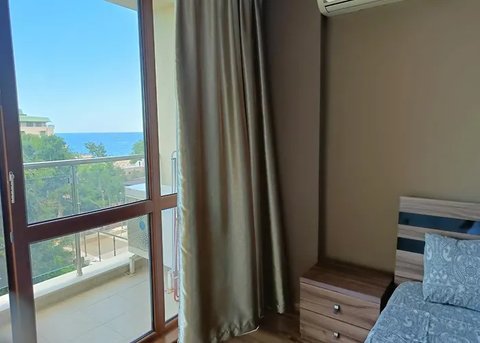 приятна почивка на море в Golden Line